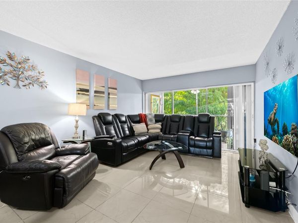 471 N Pine Island Road, Unit 302d, Plantation, FL 33324