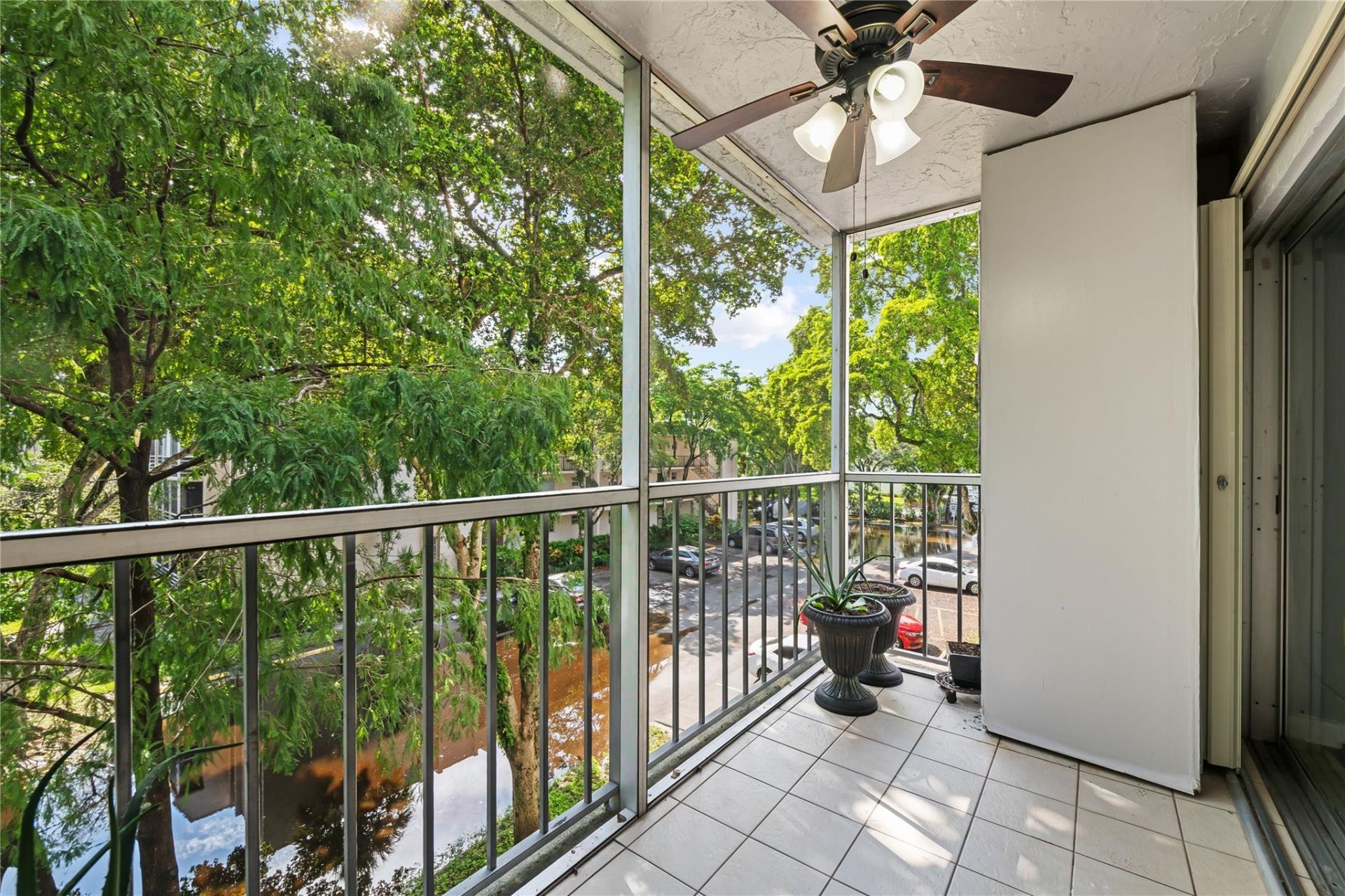 471 N Pine Island Road, Unit 302d, Plantation, FL 33324 Photo