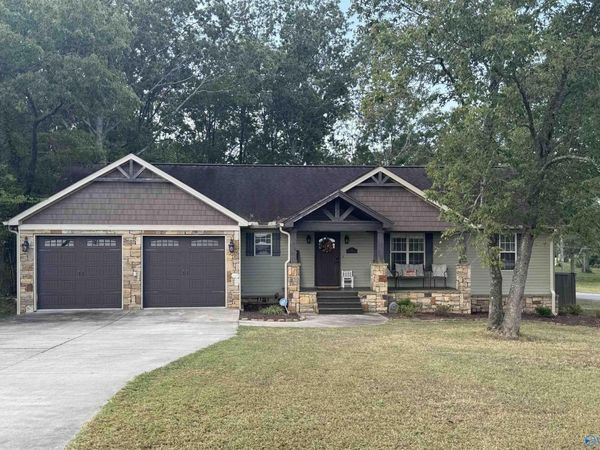 70 Buck Island Drive, Guntersville, AL 35976