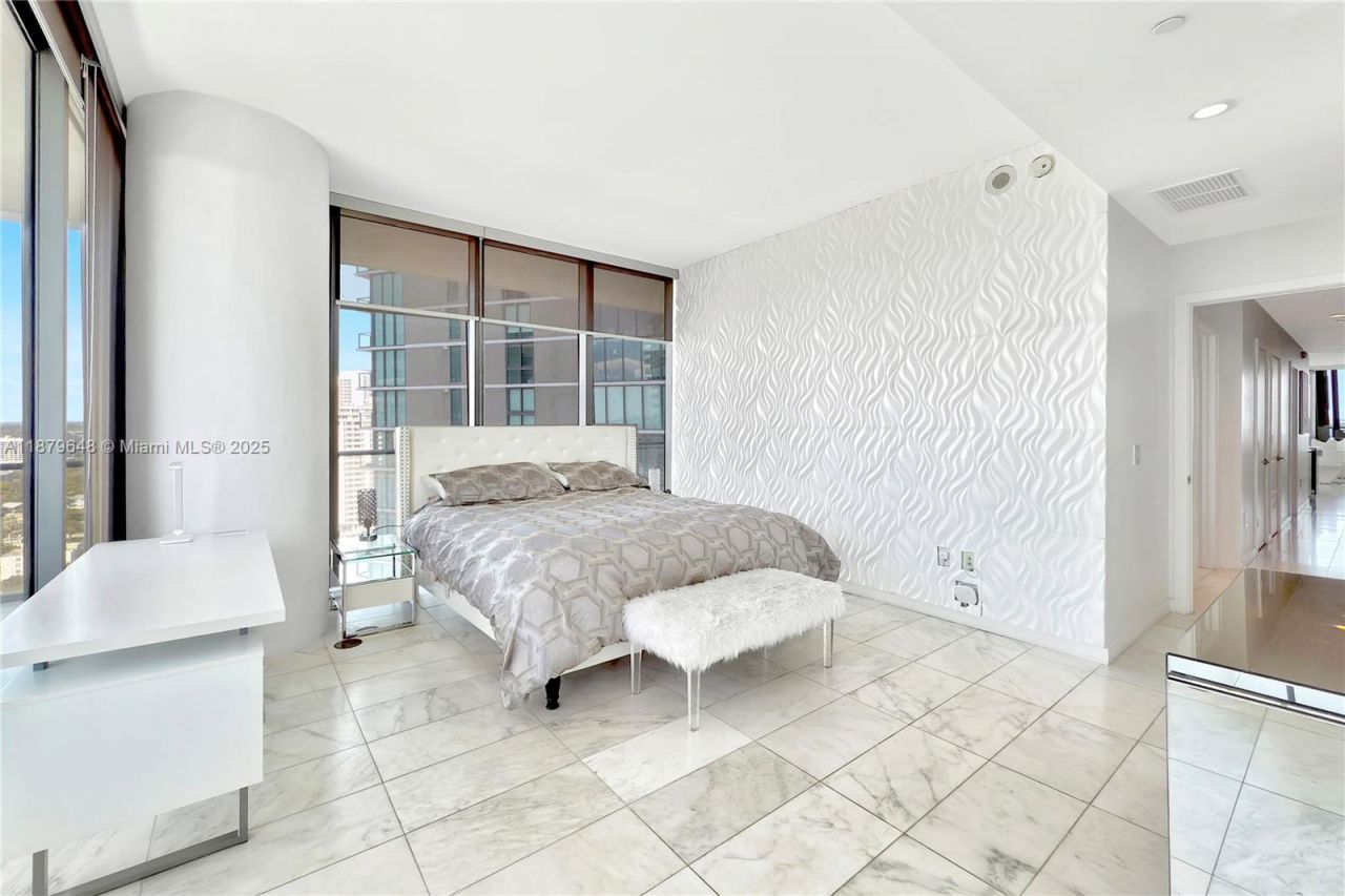 480 NE 31st St, Unit 2407, Miami, FL 33137 Photo