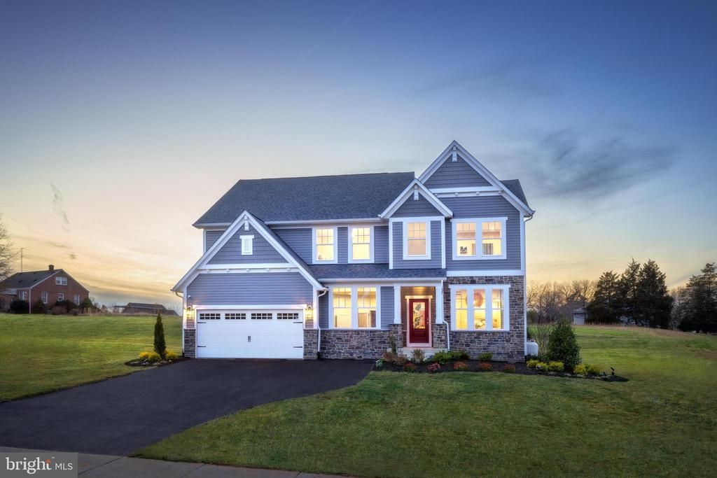 638 Collingwood Drive, Fredericksburg, VA 22405 Main Photo