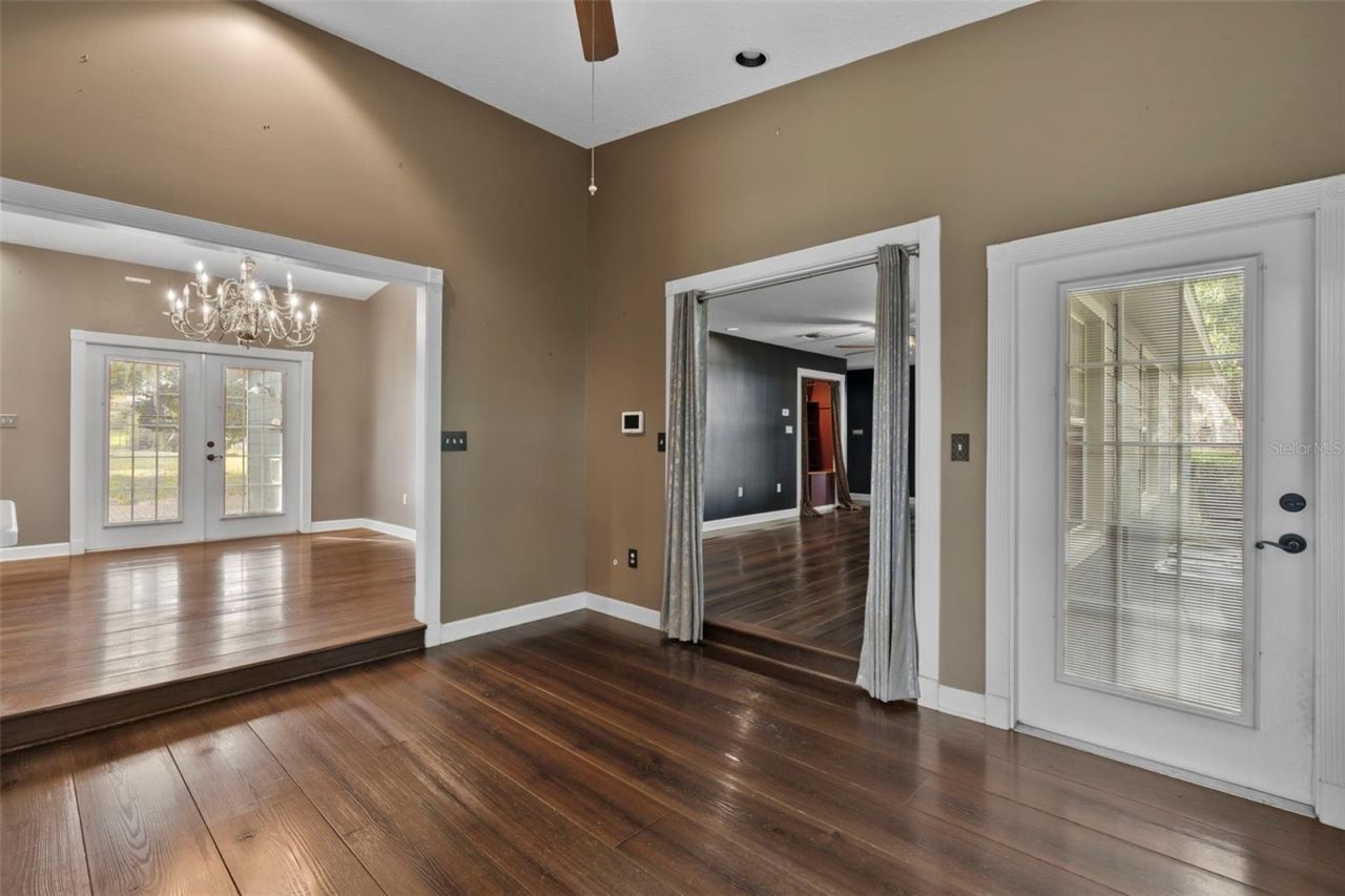 126 E Palmetto Avenue, Howey in the Hills, FL 34737 Photo