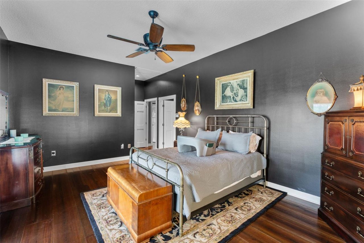 126 E Palmetto Avenue, Howey in the Hills, FL 34737 Photo