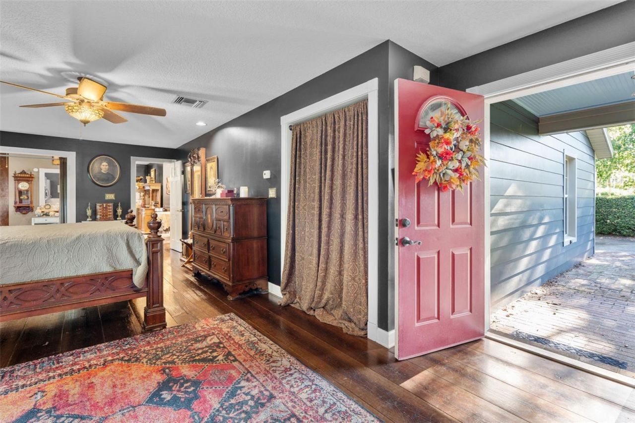 126 E Palmetto Avenue, Howey in the Hills, FL 34737 Photo