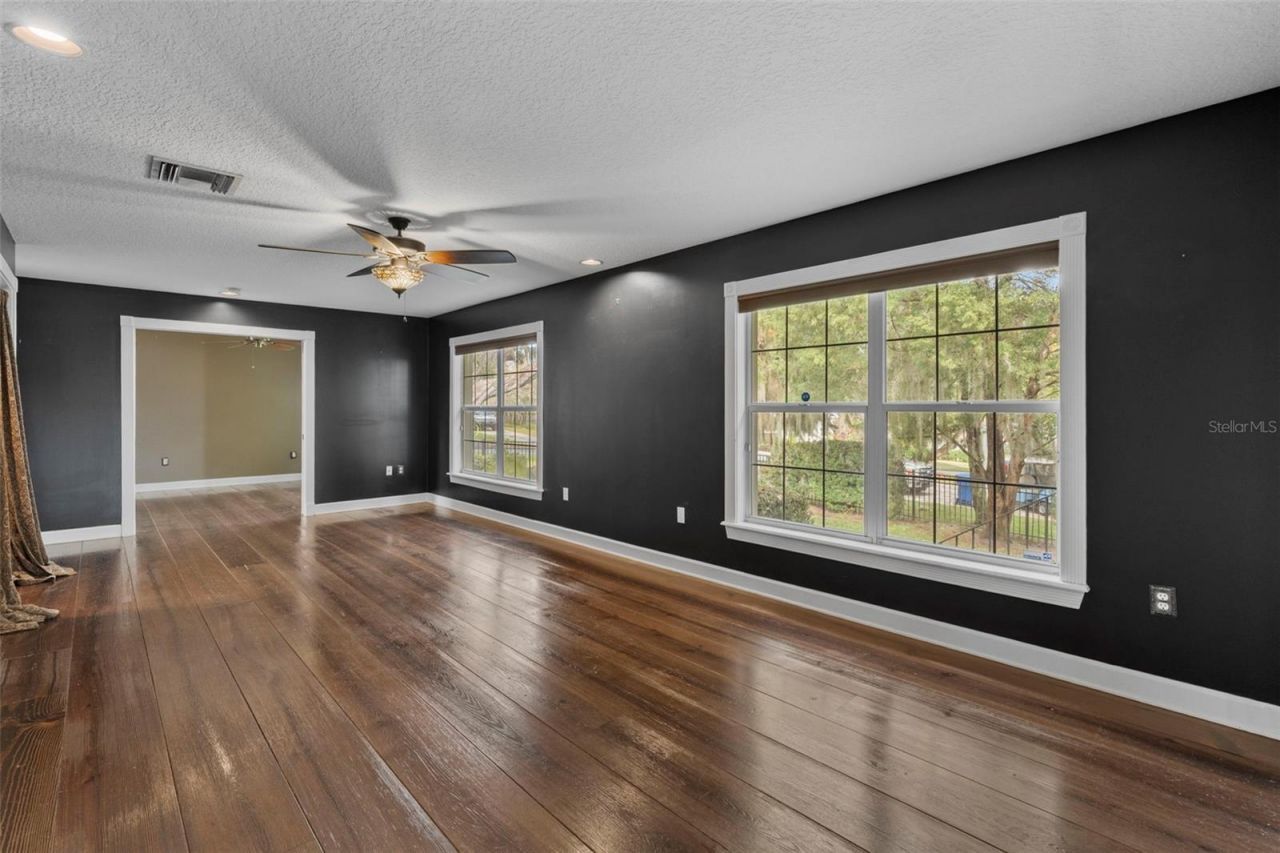 126 E Palmetto Avenue, Howey in the Hills, FL 34737 Photo