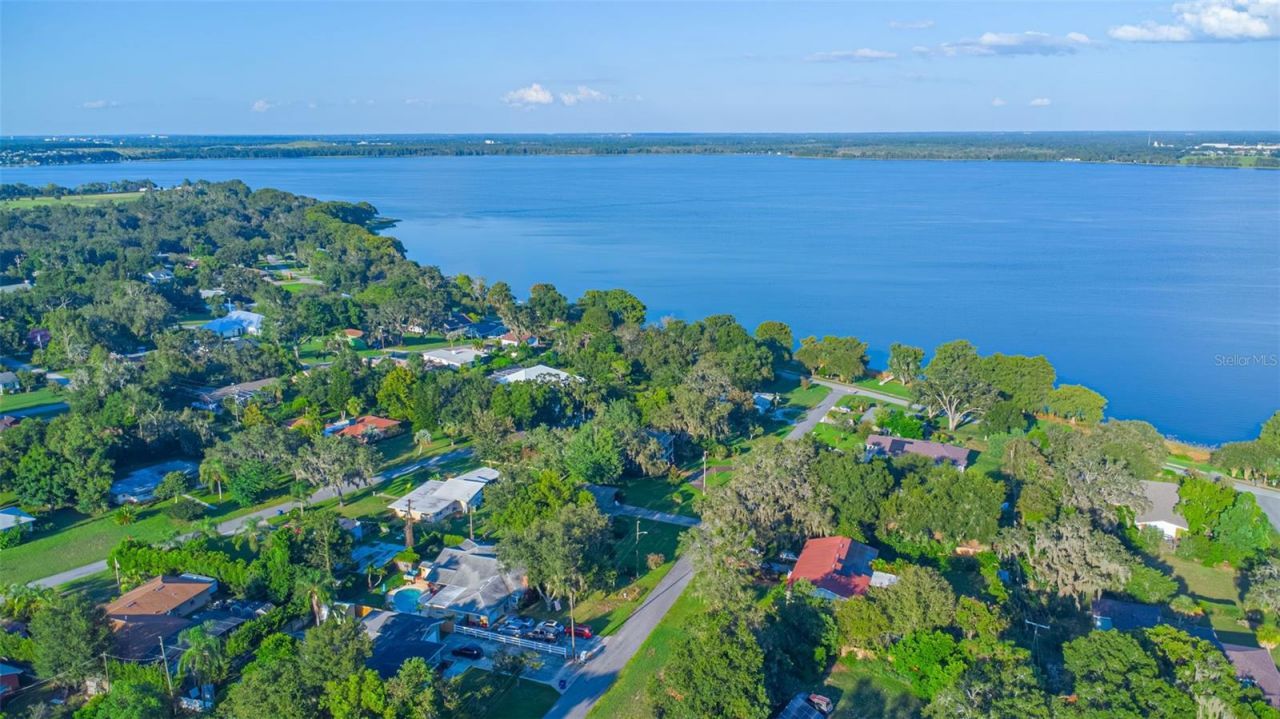 126 E Palmetto Avenue, Howey in the Hills, FL 34737 Photo