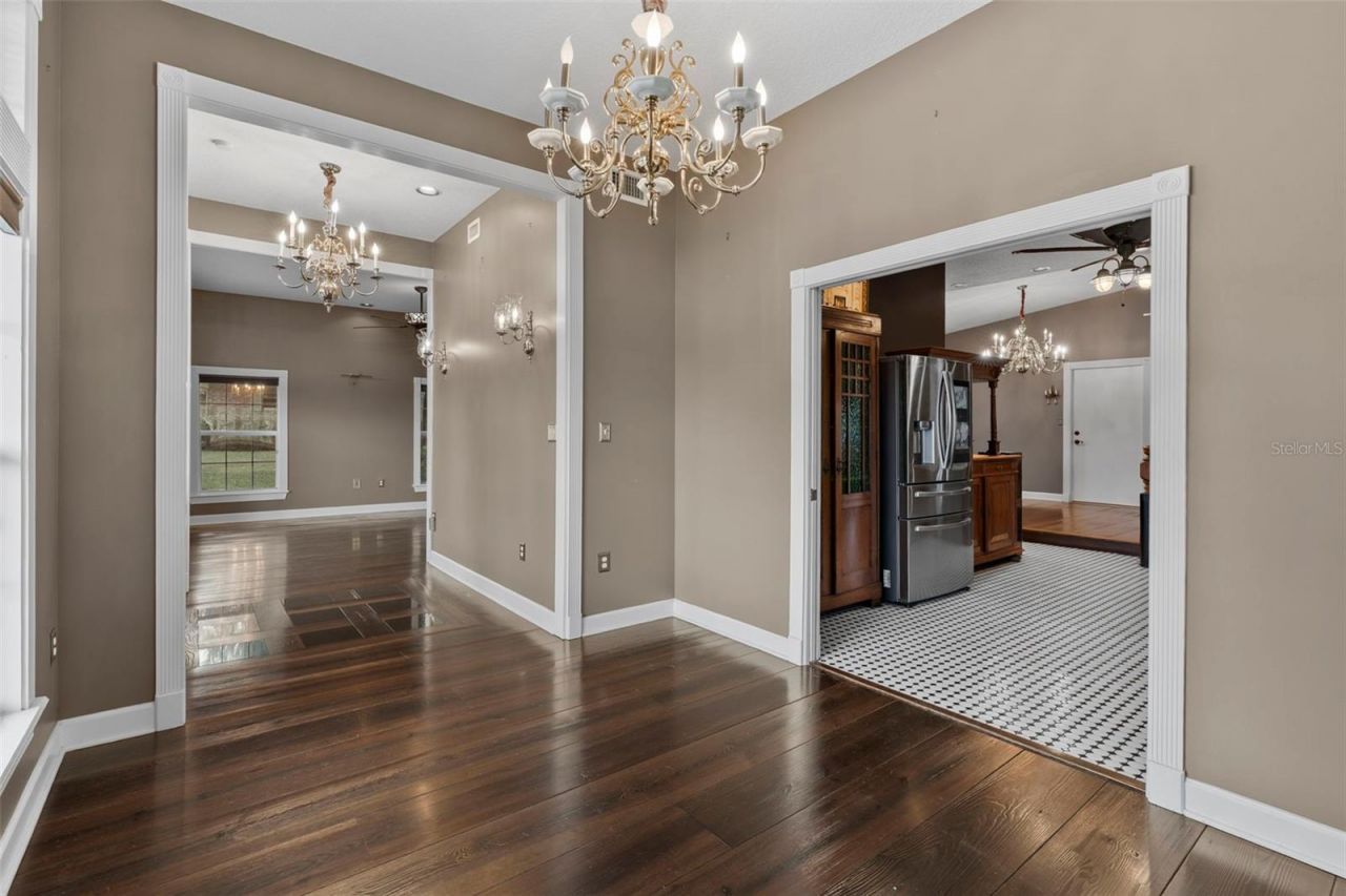 126 E Palmetto Avenue, Howey in the Hills, FL 34737 Photo