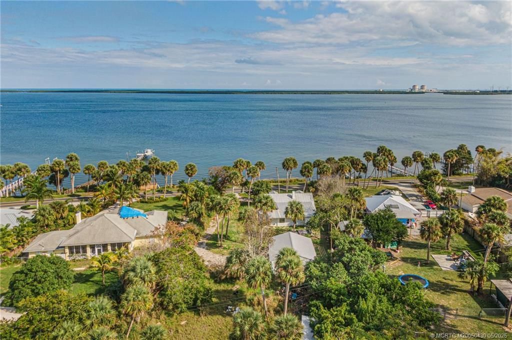 7007 S Indian River Drive, Fort Pierce, FL 34982 Photo