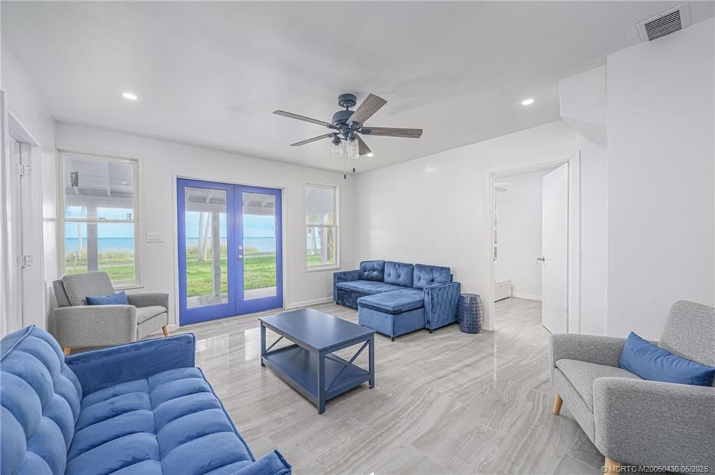 7007 S Indian River Drive, Fort Pierce, FL 34982 Photo
