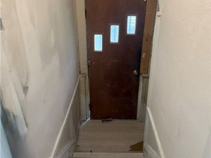 10313 Pierpont Avenue, Cleveland, OH 44108 Photo 3