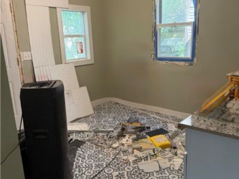 10313 Pierpont Avenue, Cleveland, OH 44108 Photo 9