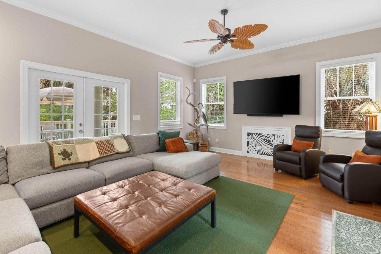 4005 Bridle Trail Drive Photo 10