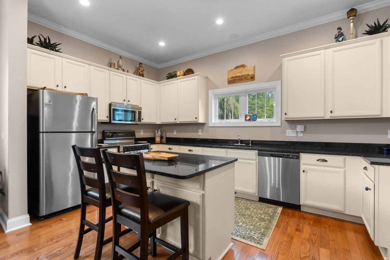 4005 Bridle Trail Drive Photo 15