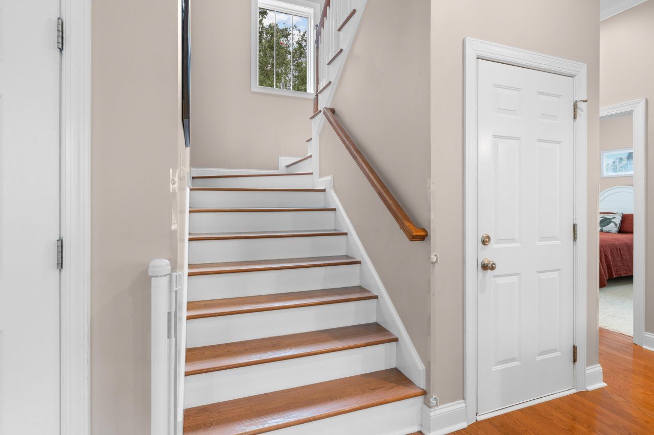 4005 Bridle Trail Drive Photo 22