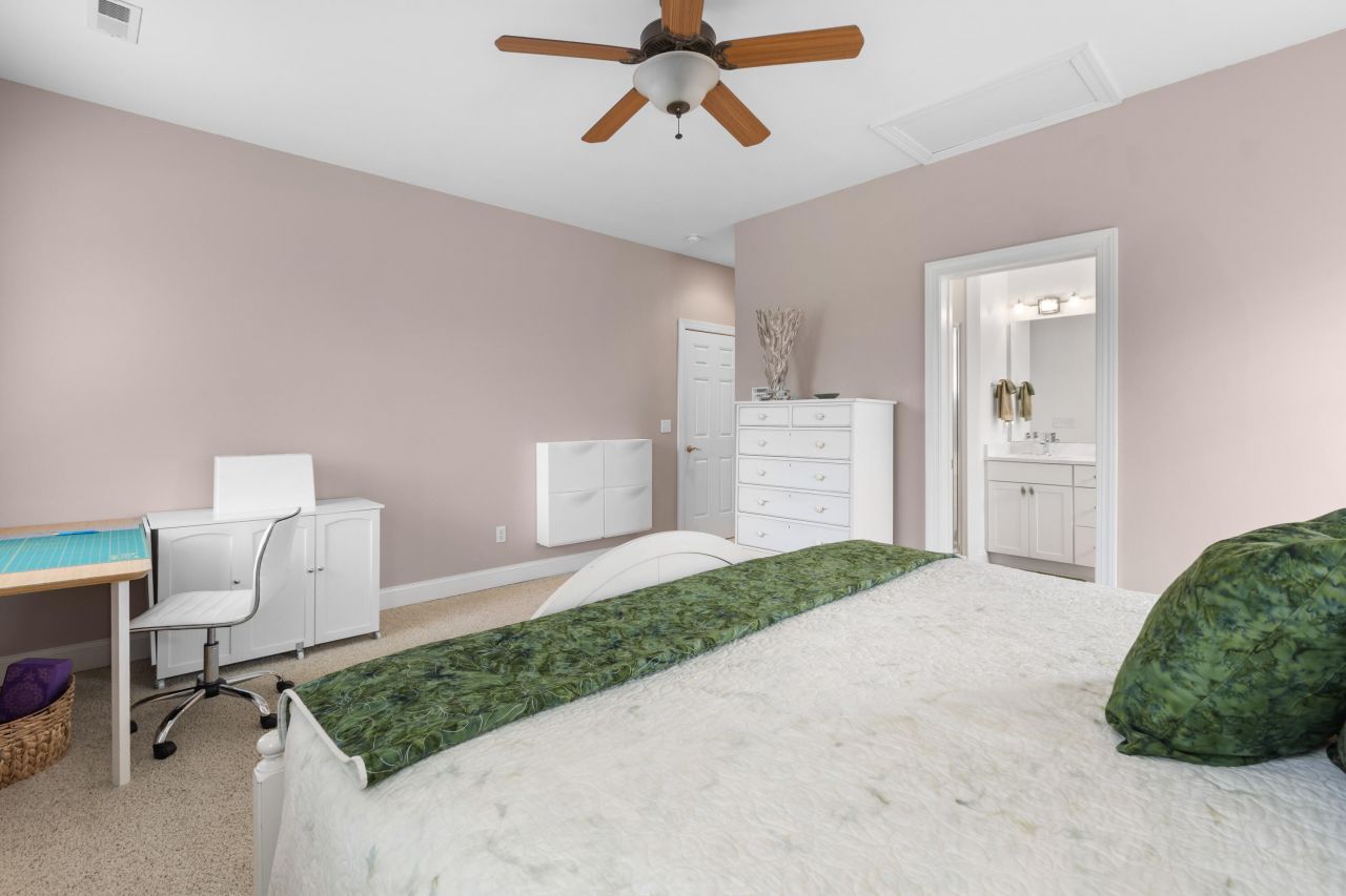 4005 Bridle Trail Drive Photo 26