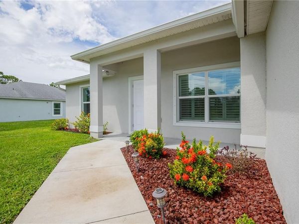 117 Paxton ST, LEHIGH ACRES, FL 33974