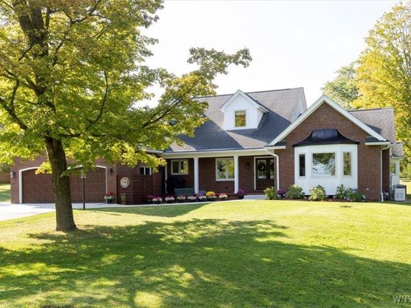 7555 Ellicott Rd, West Falls, NY 14170