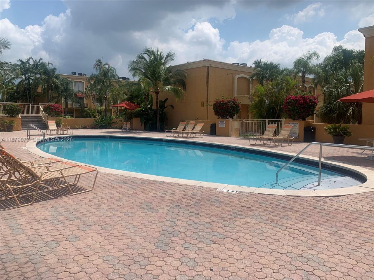 17901 NW 68th Ave, Unit R209, Hialeah, FL 33015 Photo