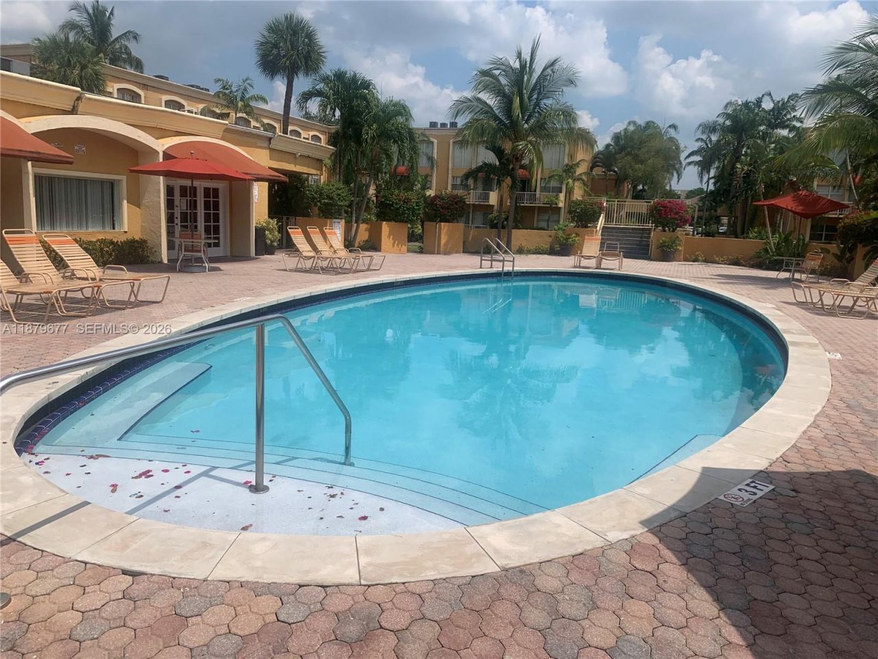 17901 NW 68th Ave, Unit R209, Hialeah, FL 33015 Photo