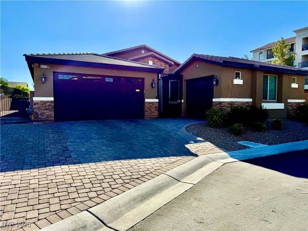 6298 Starflare Street, Las Vegas, NV 89148