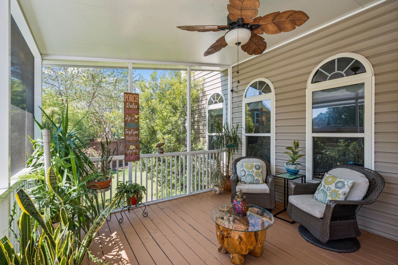 213 Harlech Way Photo 49