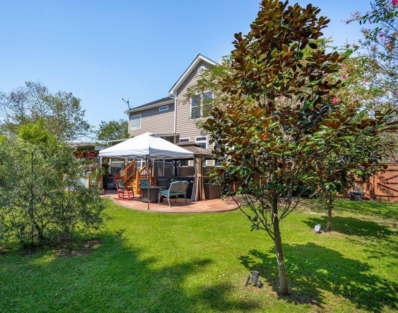 213 Harlech Way Photo 52