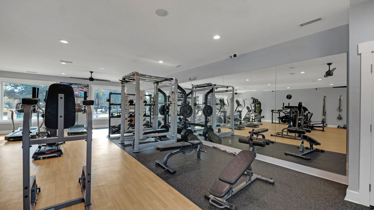 213 Harlech Way Photo 61