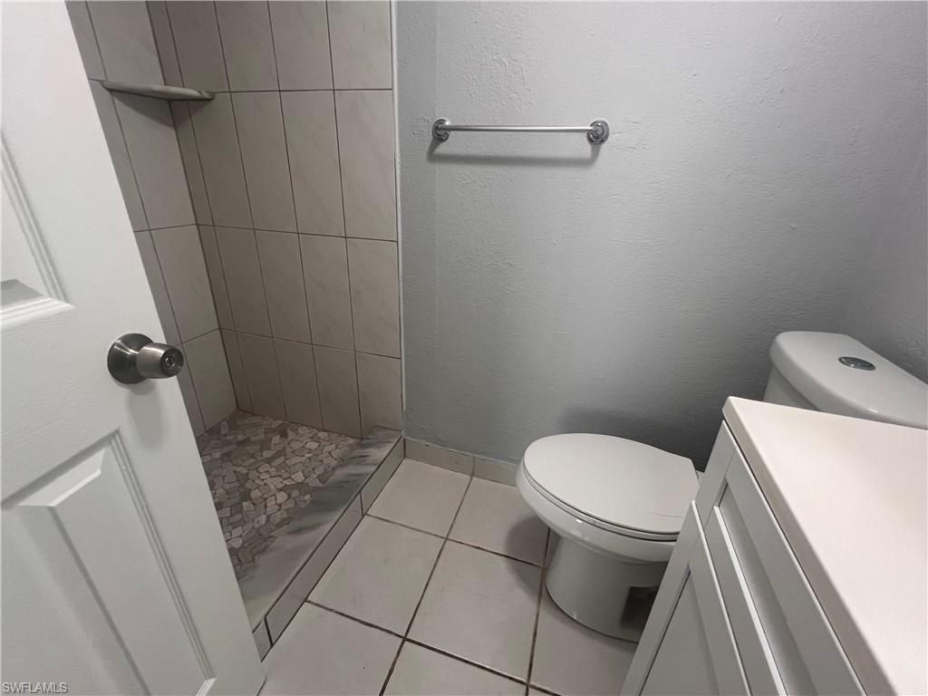 4601 Bayshore Dr, Unit A1, Naples, FL 34112 Photo
