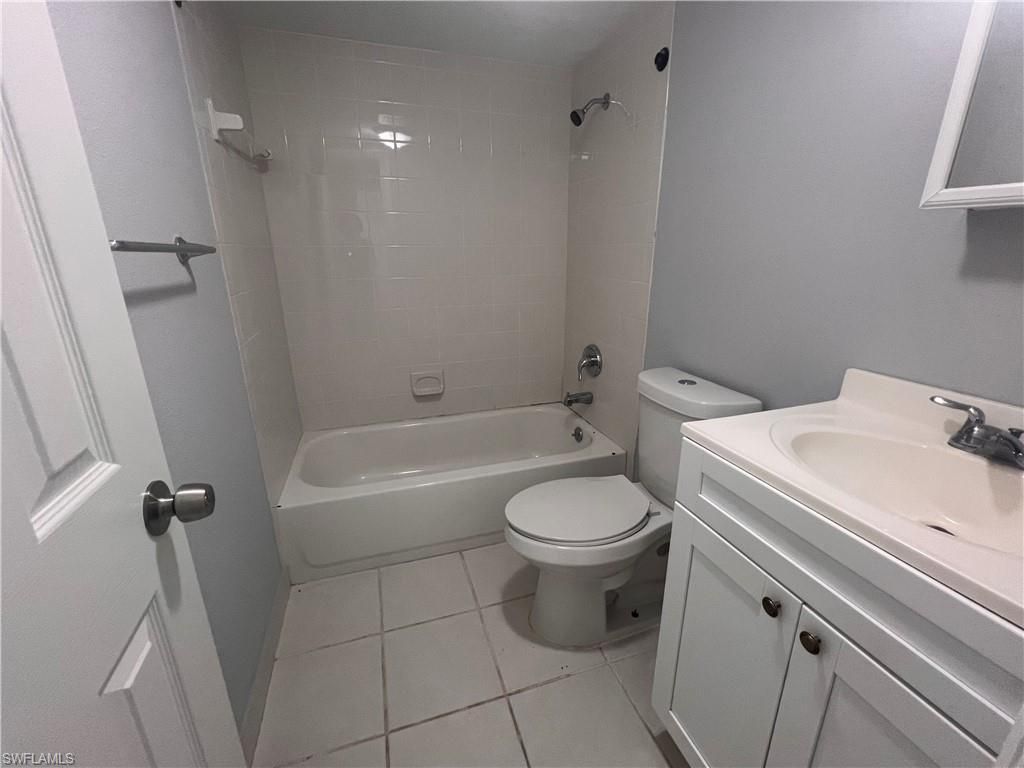 4601 Bayshore Dr, Unit A1, Naples, FL 34112 Photo