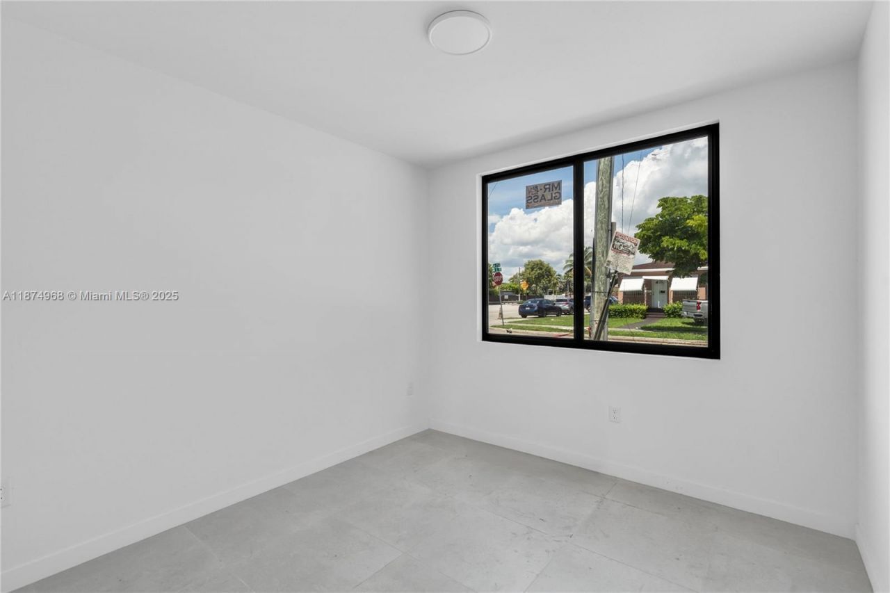 1656 NW 1st St, Miami, FL 33125 Photo