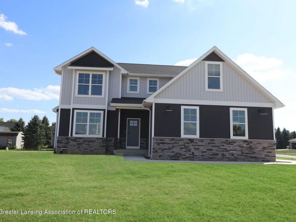 2386 Gallant Fox Way, St. Johns, MI 48879