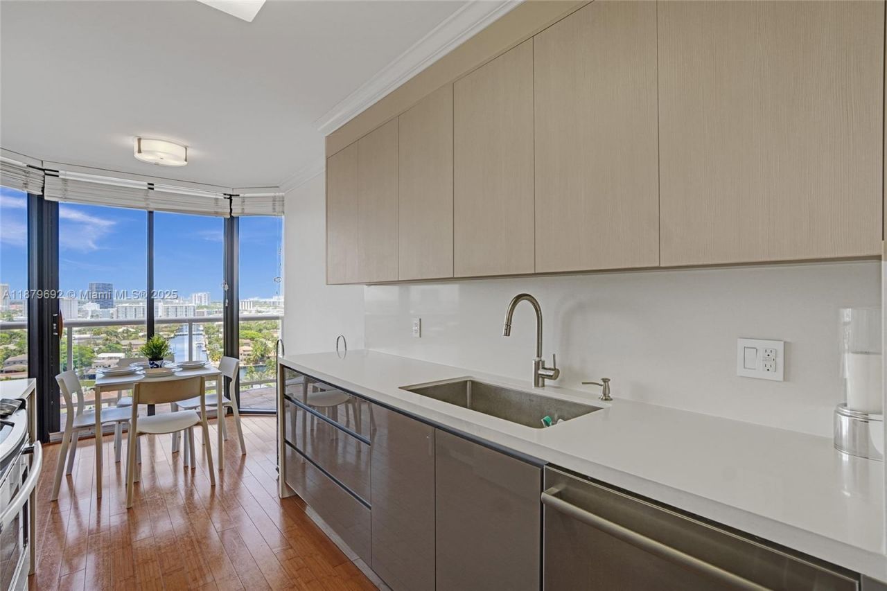 3640 Yacht Club Dr, Unit 1704, Aventura, FL 33180 Photo