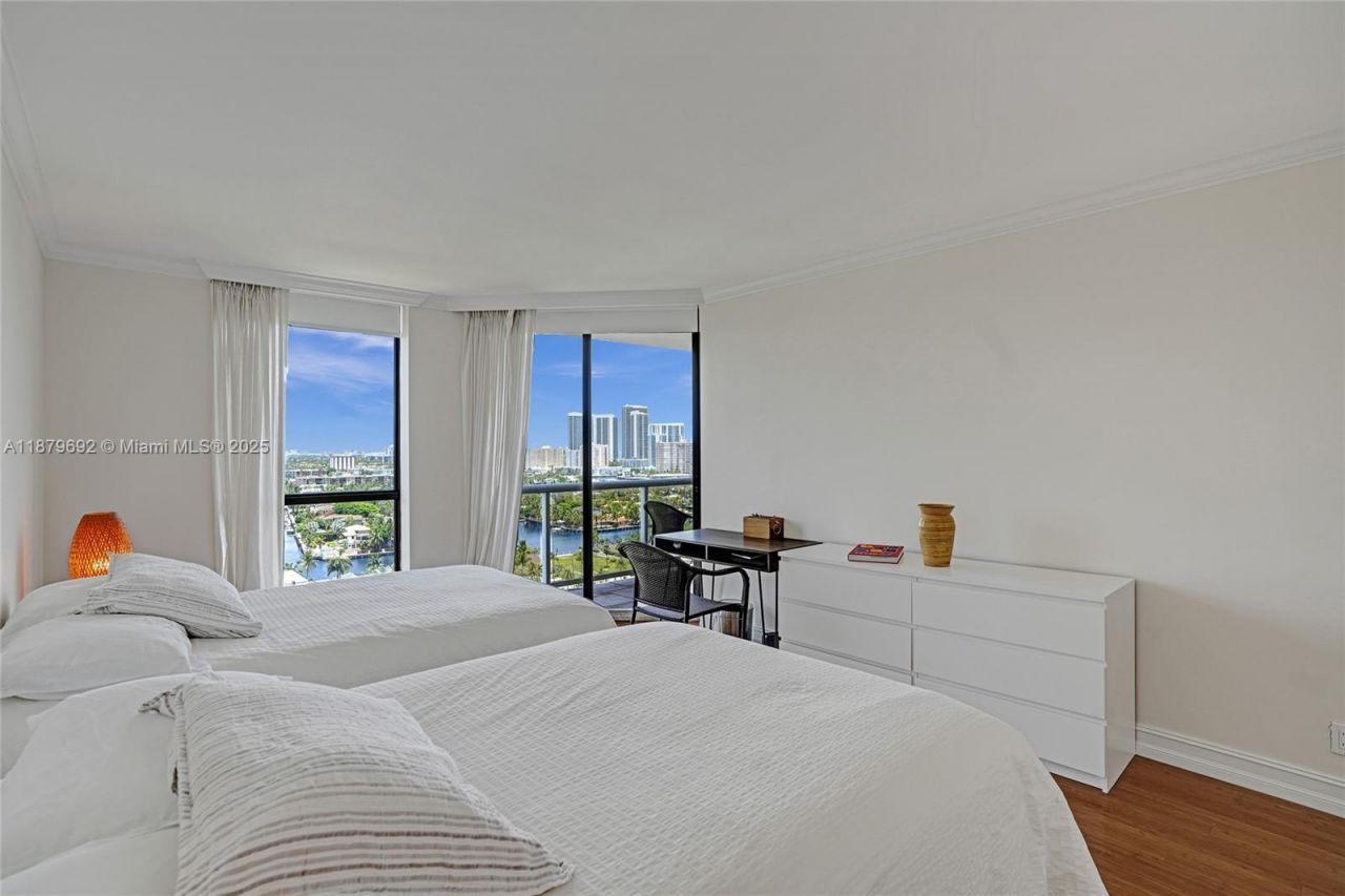 3640 Yacht Club Dr, Unit 1704, Aventura, FL 33180 Photo