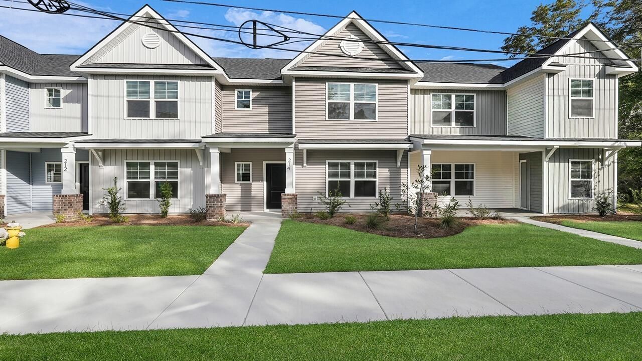 214 Garbon Drive Photo 2