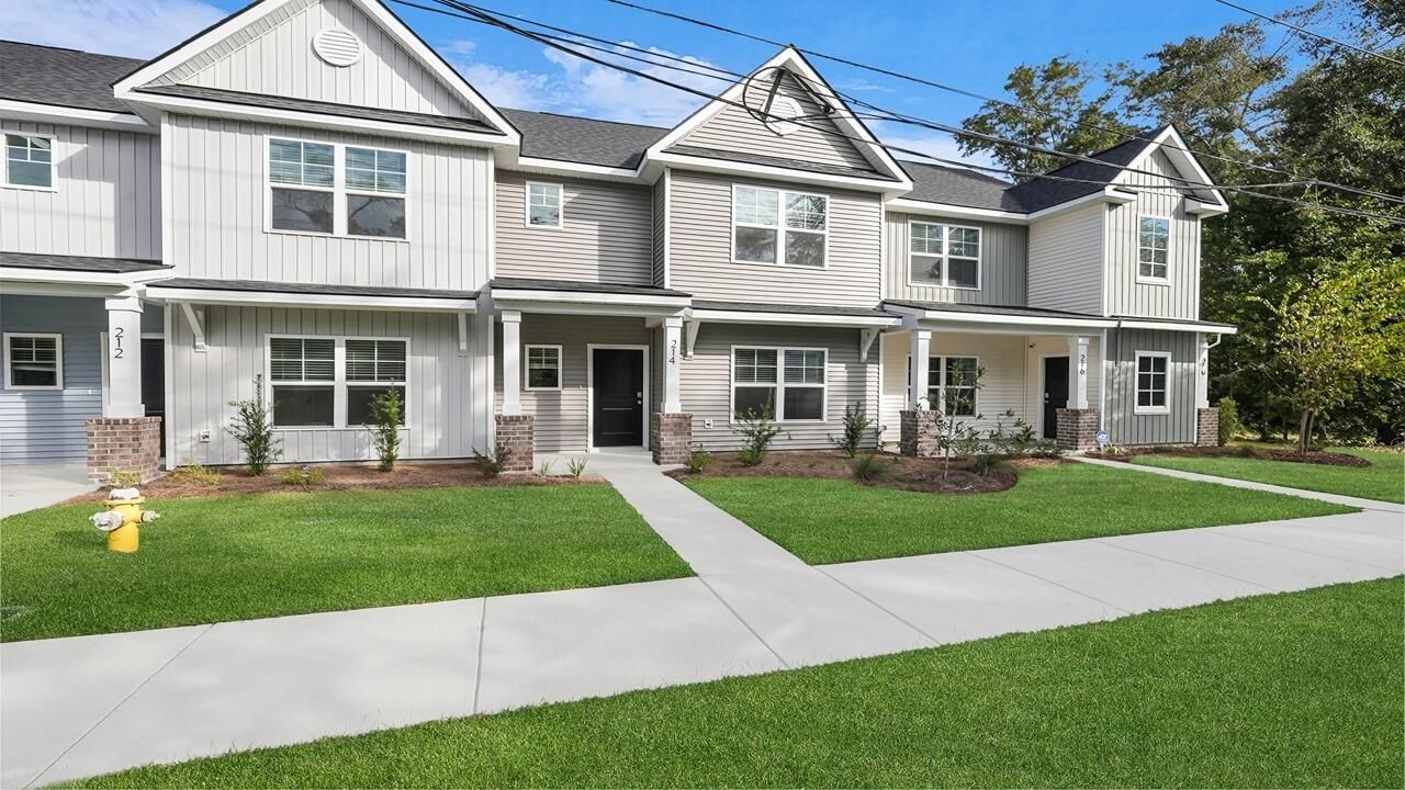 214 Garbon Drive Photo 3