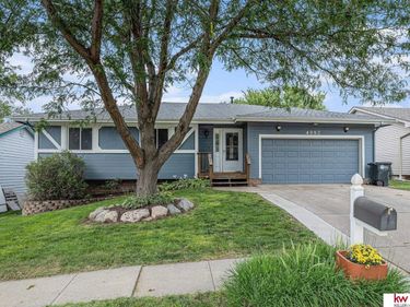 4992 Drexel Street, Omaha, NE 68117