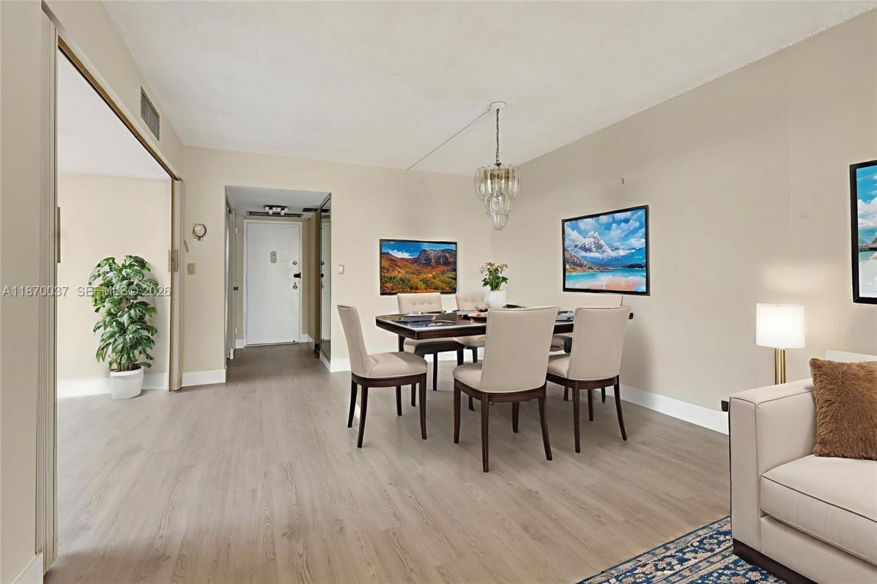 20100 W Country Club Dr, Unit 809, Aventura, FL 33180 Photo