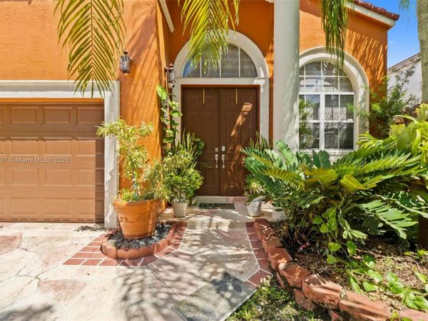 4957 SW 162nd Ave, Miramar, FL 33027