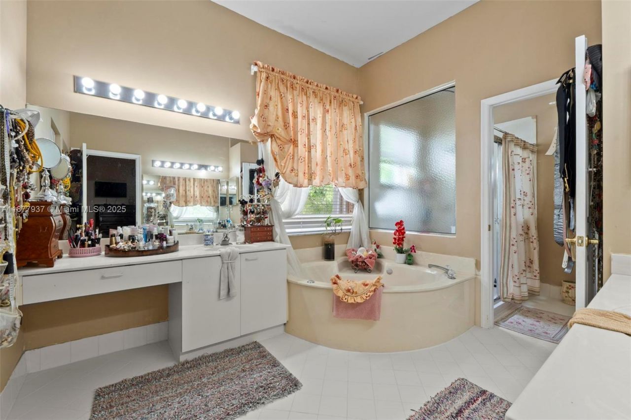 4957 SW 162nd Ave, Miramar, FL 33027 Photo