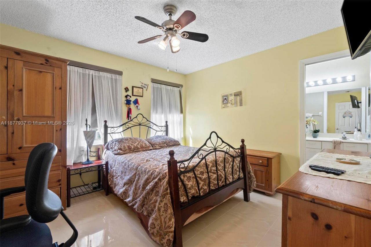 4957 SW 162nd Ave, Miramar, FL 33027 Photo