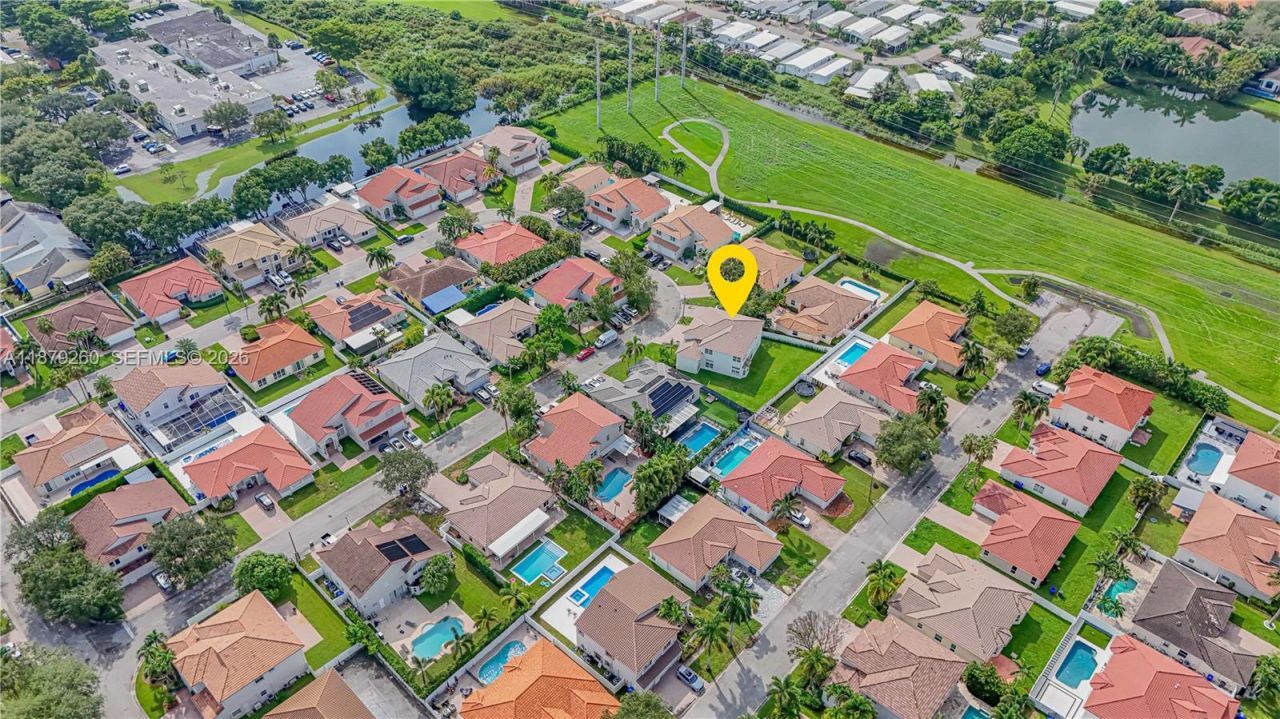 5371 SW 32nd Ter, Hollywood, FL 33023 Photo