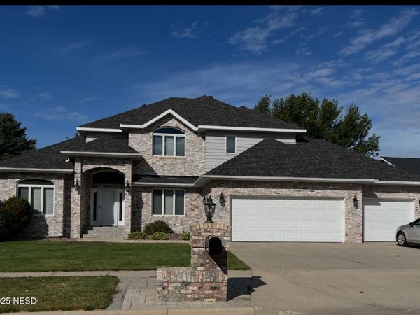 1117 17TH STREET NE, Watertown, SD 57201