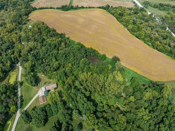 2767 61st St Trail , Vinton, IA 52349