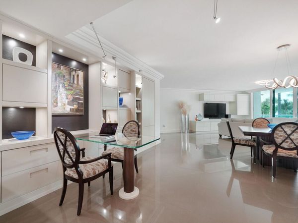 550 SE Mizner Boulevard, Unit B209, Boca Raton, FL 33432