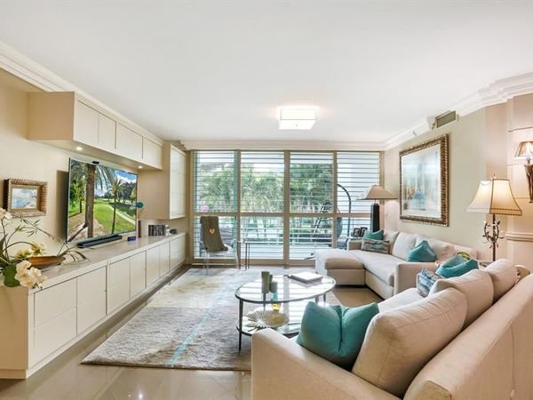 550 SE Mizner Blvd, Unit B209, Boca Raton, FL 33432