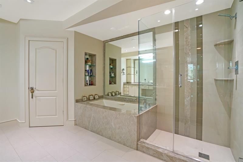 550 SE Mizner Blvd, Unit B209, Boca Raton, FL 33432 Photo