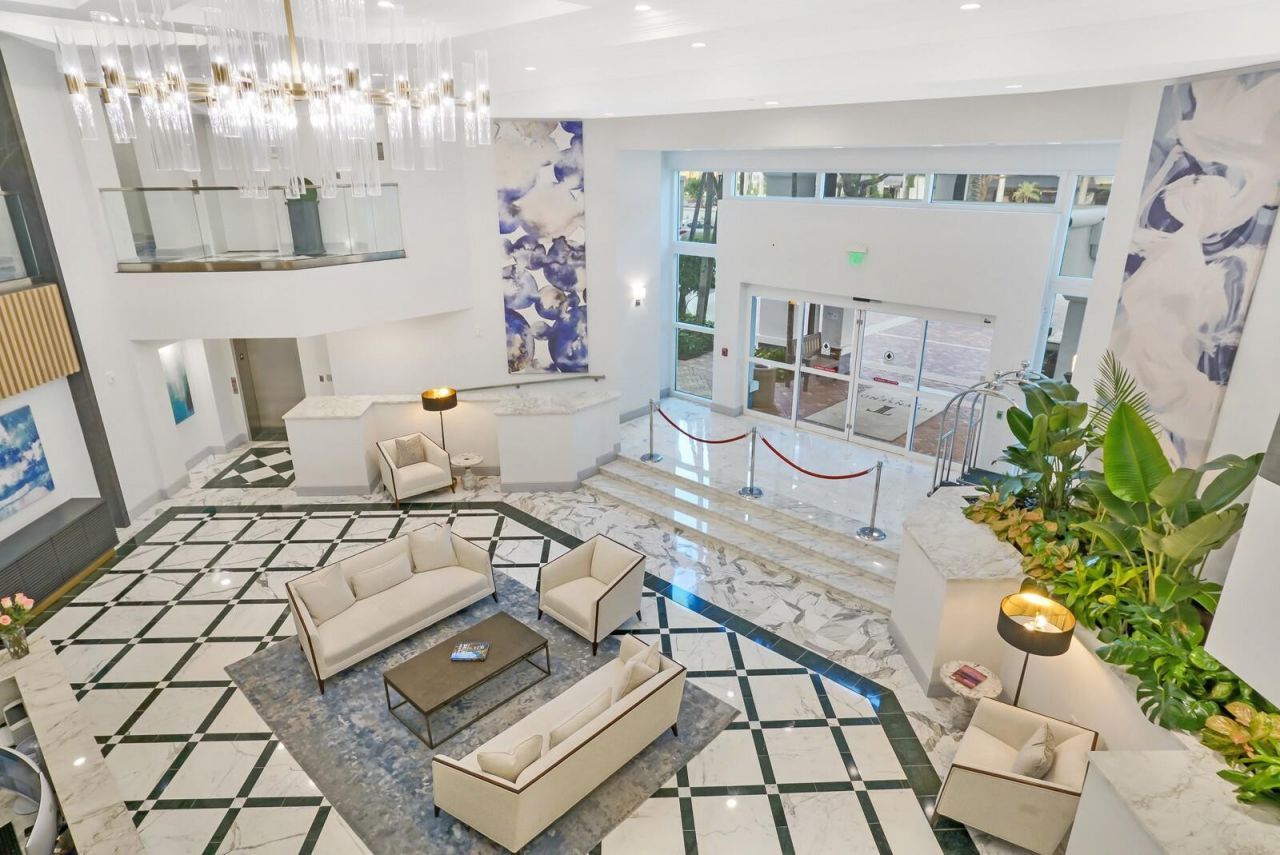 550 SE Mizner Boulevard, Unit B209, Boca Raton, FL 33432 Photo