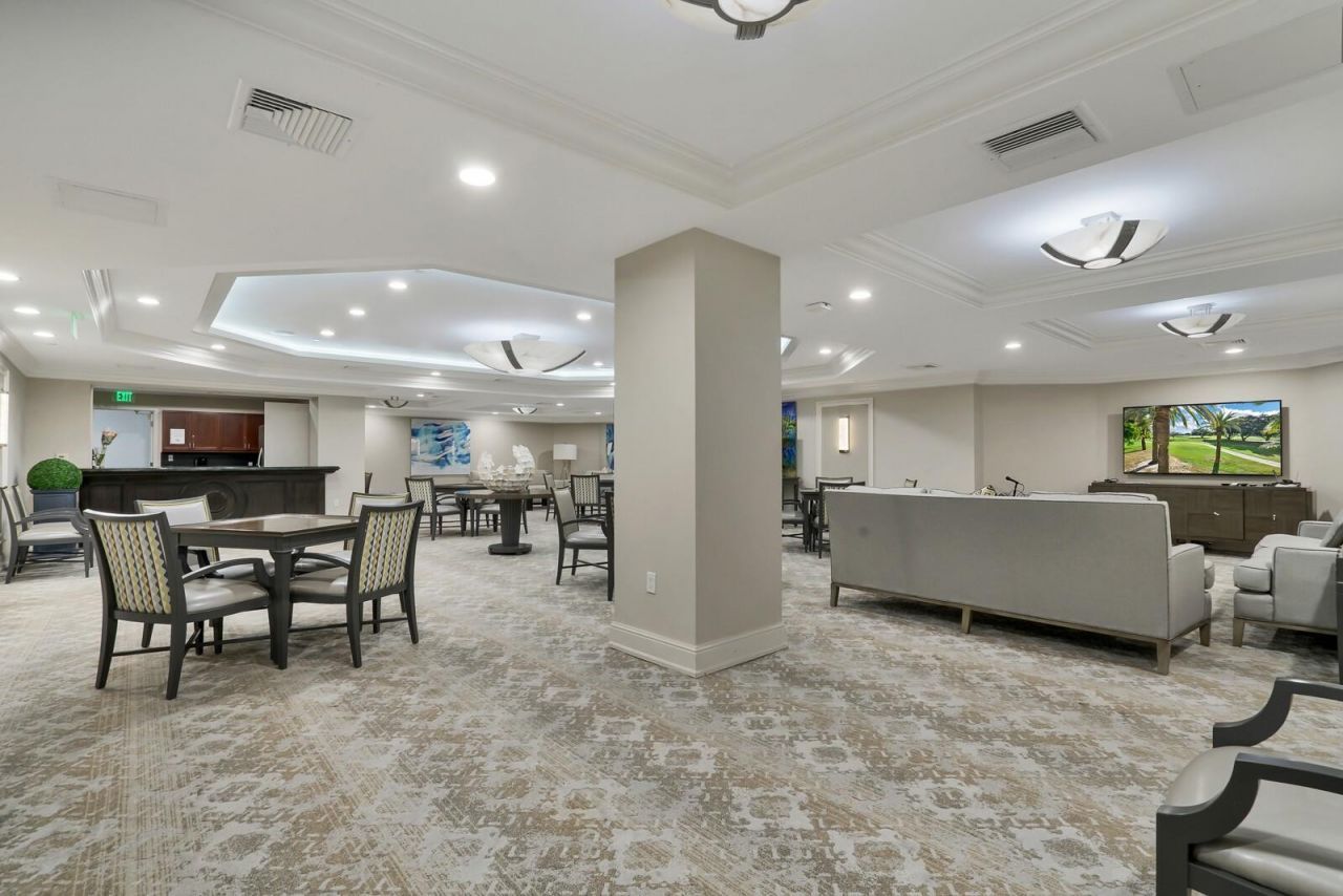 550 SE Mizner Boulevard, Unit B209, Boca Raton, FL 33432 Photo