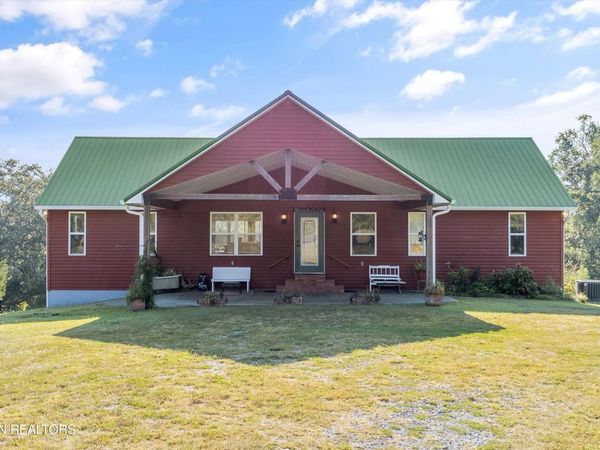 583 County Road 804 , Etowah, TN 37331
