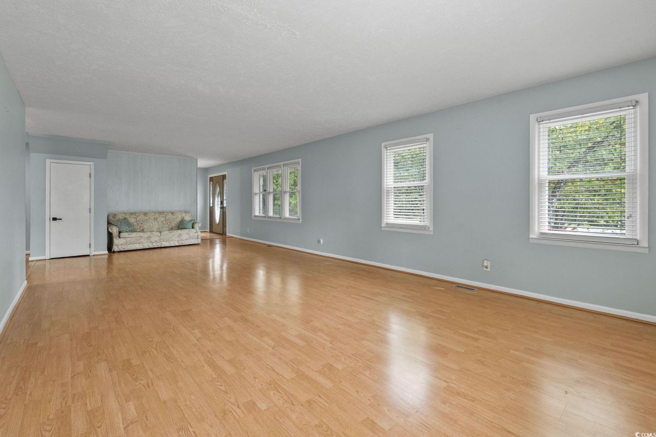 917 9th Ave. S Photo 6